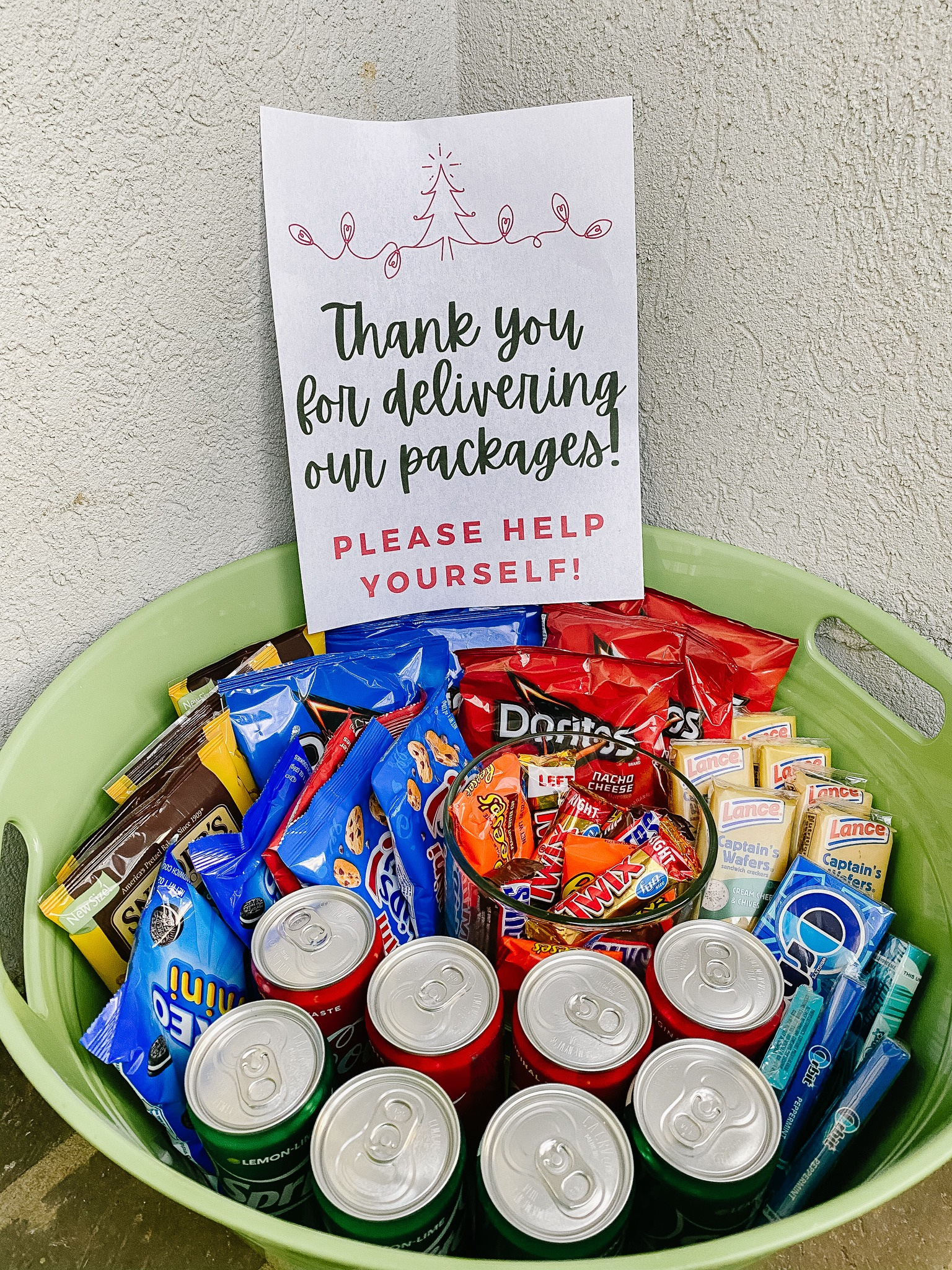 Delivery Driver Treat Basket (&amp;amp; Printable) - Carolina Charm pertaining to Delivery Driver Porch Snacks Printable Free